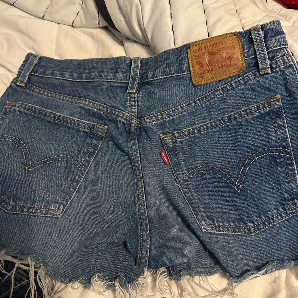 Levi’s 501 shorts size 26